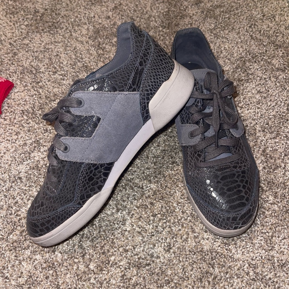 Snake Reebok sneakers - Picture 2 of 3